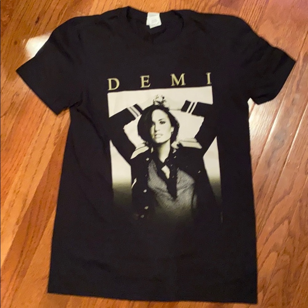 Demi Lovato women’s size S short sleeve, graphic T-shirt, top